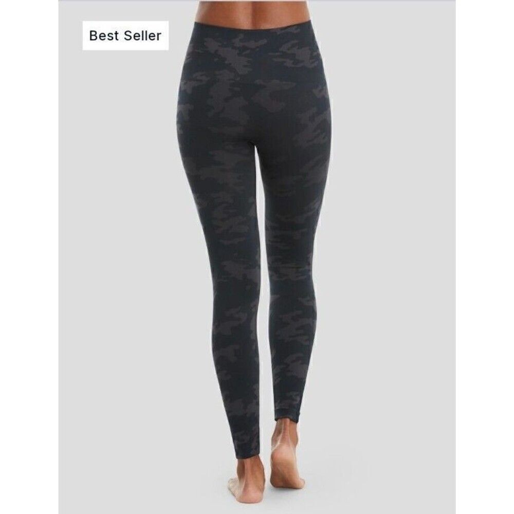 Spanx Look at Me Now Seamless Leggings Shapewear Camo Smoothing Size Medium - Picture 6 of 9